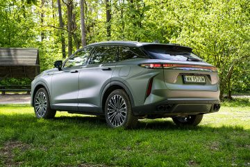 Omoda 9 PHEV Super Hybrid 2026 3 360x240