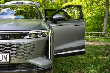 Omoda 9 PHEV Super Hybrid 2026 8 360x240