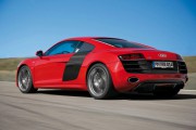 Audi R8 4 180x120