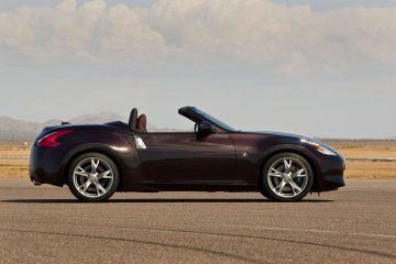 Nissan 370z Roadster 11 360x240