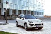 Porsche Cayenne S Hybrid 5 180x120