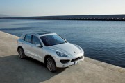 Porsche Cayenne S Hybrid 7 180x120