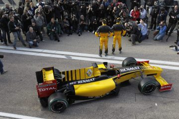 Renault F1 R30 2010 9