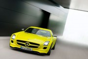 Mercedes SLS AMG E Cell 6 180x120