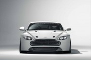 Aston Martin VantageGT4 2 180x120