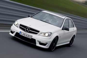 Mercedes Benz C63 AMG 7