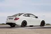Mercedes C63 AMG Coupe 3 180x120