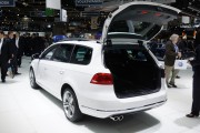 VW Passat R Line 2 180x120