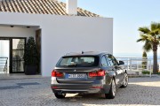BMW Serii 3  Touring 17 180x120