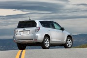 Toyota RAV4 EV 3 180x120