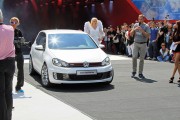 VW Golf GTI ConceptWhite1 180x120