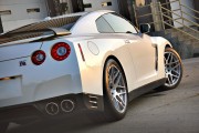 Nissan GT R 5 180x120