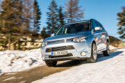 Mitsubishi Outlander PHEV14 180x120