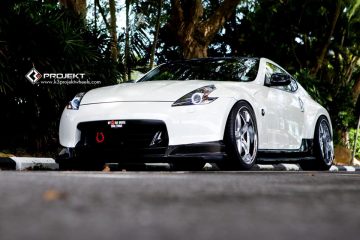 Nissan 370Z Touring 3 360x240