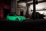 VW Golf 17 180x120