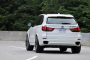 BMW X5 M50d 11 180x120