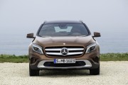 Mercedes Benz GLA 11 180x120