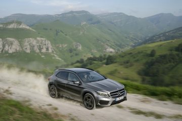 Mercedes Benz GLA 15 360x240