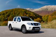 Nissan Navara LE SV 6 180x120