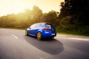 VW Golf R 2 180x120