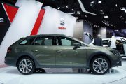 SEAT Leon X Perience 10 180x120