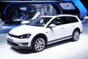 VW Golf Alltrack 3 180x120