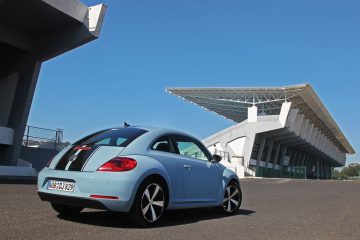 VW Beetle 1 360x240