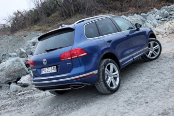 VW Touareg 1 360x240