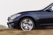 Infiniti Q70 5 180x120