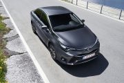 Toyota Avensis TS 12 180x120