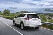 RAV4 Hybrid E Four 5 180x120