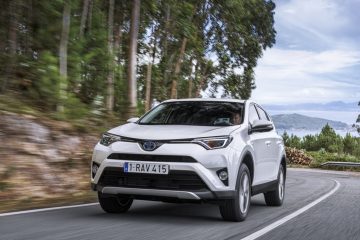 RAV4 Hybrid-E-Four 6