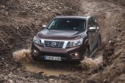 Nissan NP300 Navara 2016 180x120