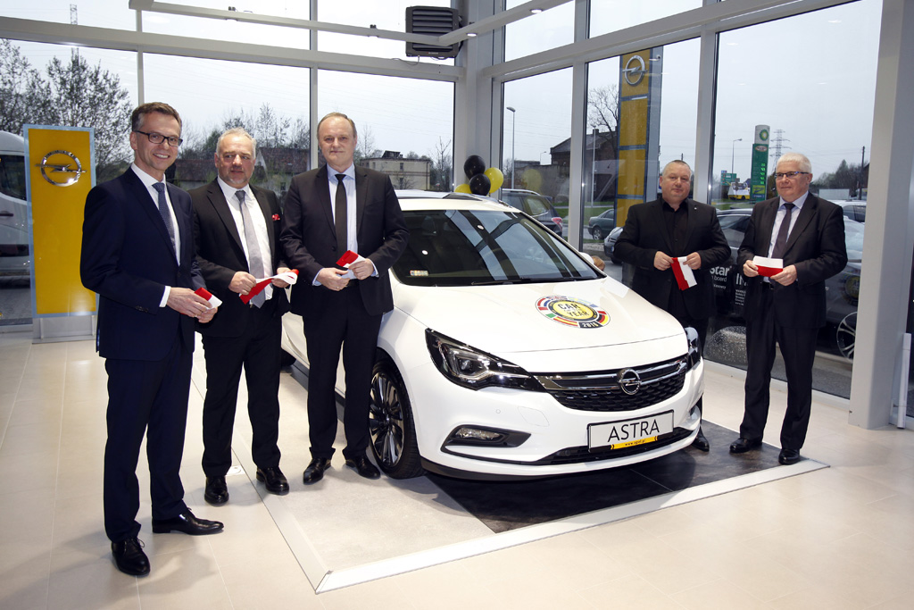 Opel-Astra-Sports-Tourer-Premiera