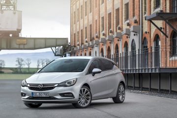 Opel-Astra-BiTurbo-5-door-301325