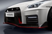 GT R NISMO 2017 146191 1 5 180x120