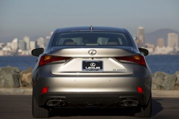 16 09 12 Lexus Is 2017 200t 9 360x240