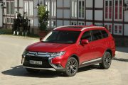 Mitsubishi Outlander 2017 41 180x120