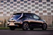 841 Nissan LEAF Black Edition 180x120