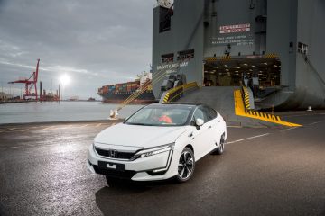 100082 Honda Clarity Fuel Cell 360x240