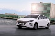 Hyundai IONIQ Electric 3 180x120