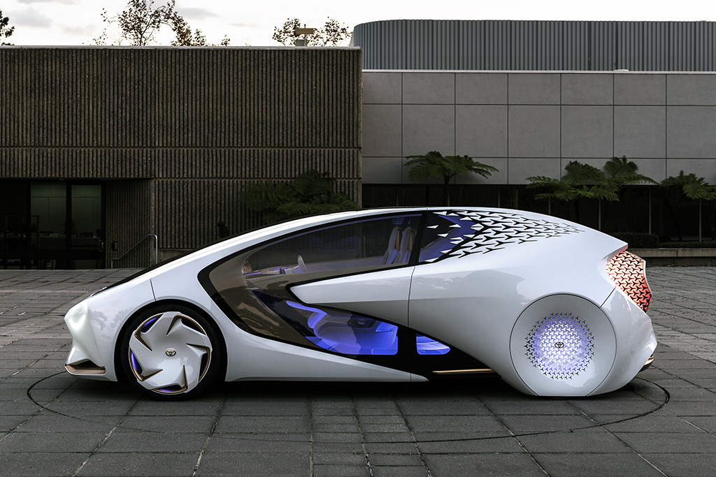 Toyota-Concept-i 7