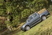 Isuzu D MAX MY17 5 180x120