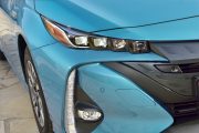 Large 2017 Prius Phv Aqua Detail 06 180x120