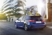 Lexus CT200h 3 180x120