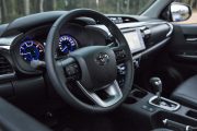 Toyota Hilux 2 180x120