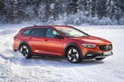 Opel Insignia Country Tourer 501947 180x120