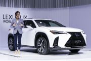 Lexus UX Genewa 2018 10 180x120