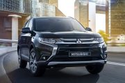 Mitsubishi Outlander 2018 180x120