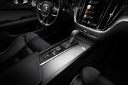 230862 New Volvo S60 R Design Interior 180x120